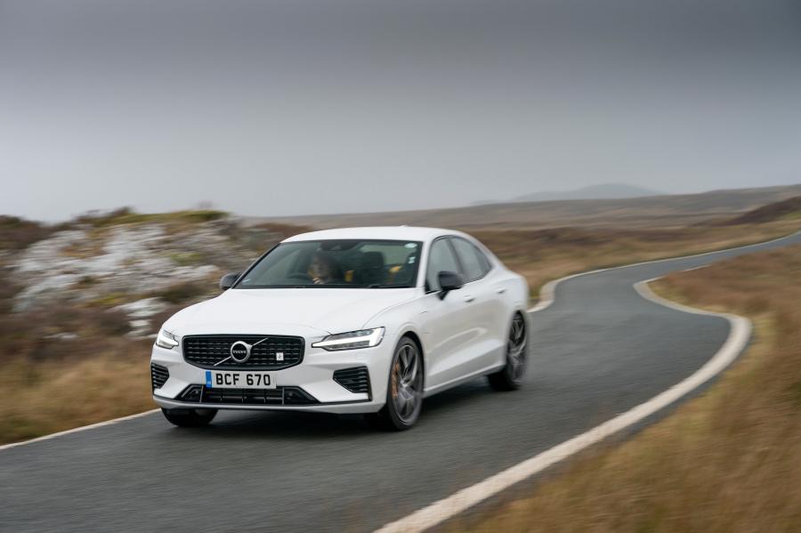  Volvo S60 T8 Polestar Engineered 2019 года  (UK) (фото 13 из 40)
